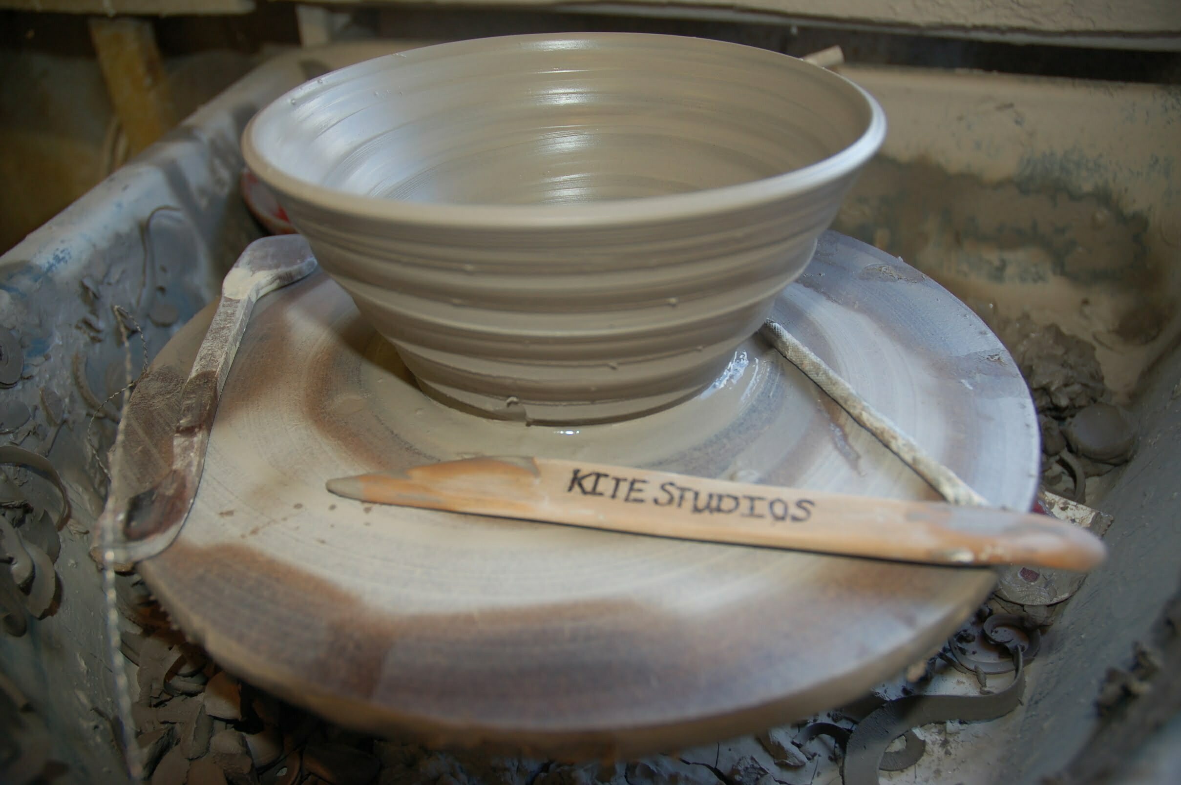 Hen Parties: Pottery Throwdown